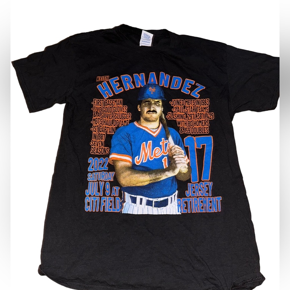 Keith  Hernandez award ceremony retirement